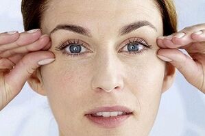 massage as a method to rejuvenate the skin around the eyes
